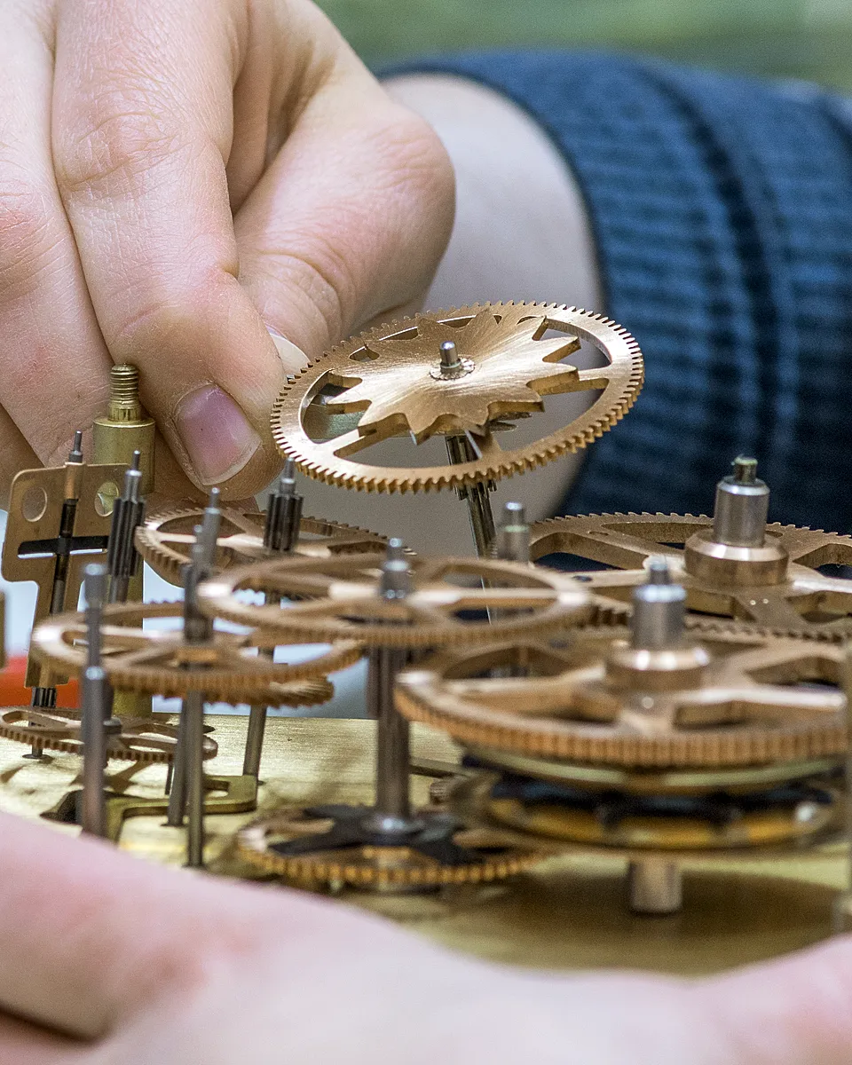 Reparatur von Pendulen und Grossuhren bei der Pendulerie Kissling